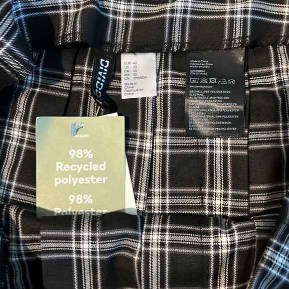 H&M plaid pleated skirt, Size 10 NWT - Picture 4 of 4